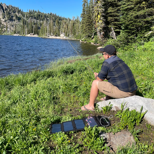 Traverse™ 26 Solar Charger